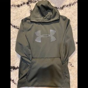 Men’s Under Armour hoodie